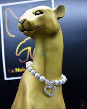 Charger l&#39;image dans la galerie, Collier pour chat avec des perles et un coeur